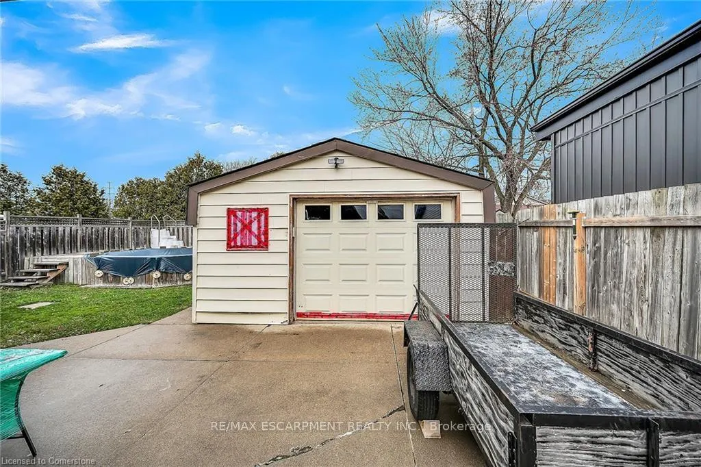 Photo 33 of 253 Thorner Drive, Hamilton, Thorner — HOMEH
