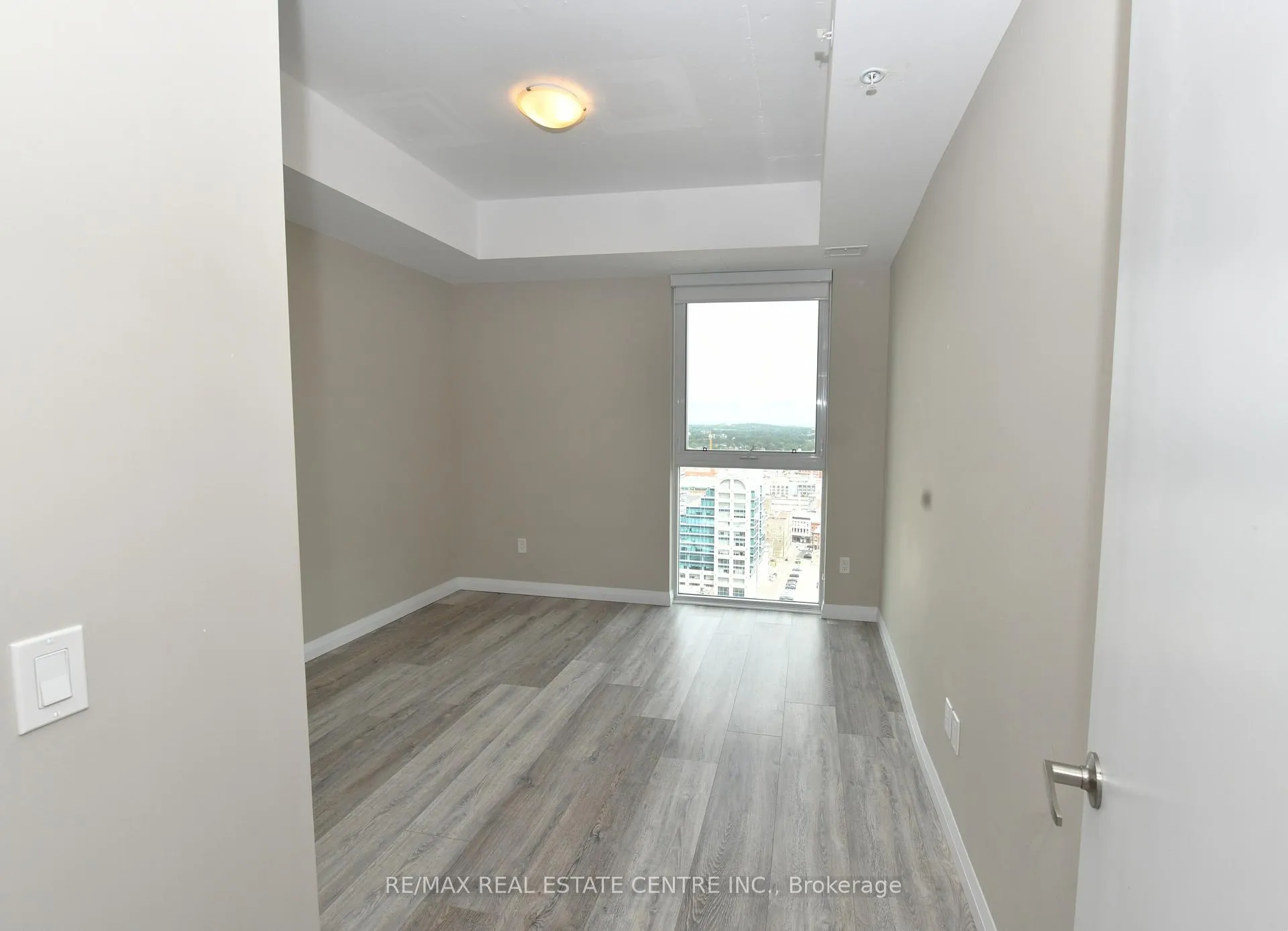Photo 14 of Unit 2403, 60 Charles Street, Kitchener — HOMEH