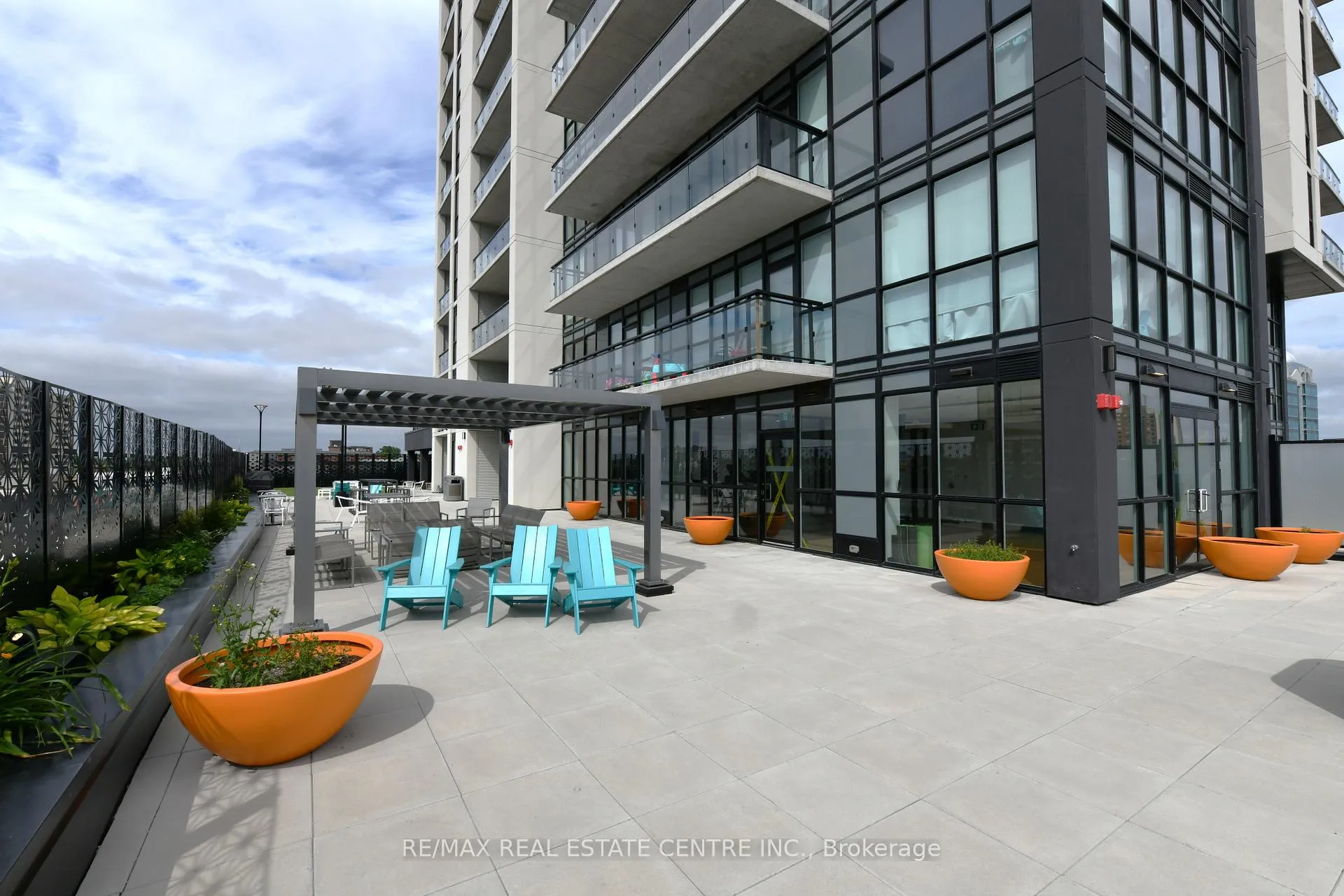 Photo 23 of Unit 2403, 60 Charles Street, Kitchener — HOMEH
