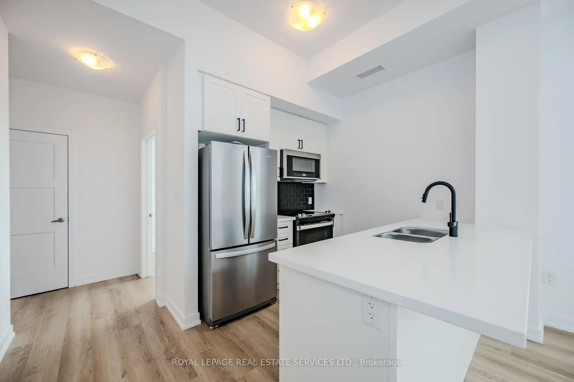 Photo 10 of Unit 517, 470 Dundas Street E, Hamilton, Waterdown — HOMEH