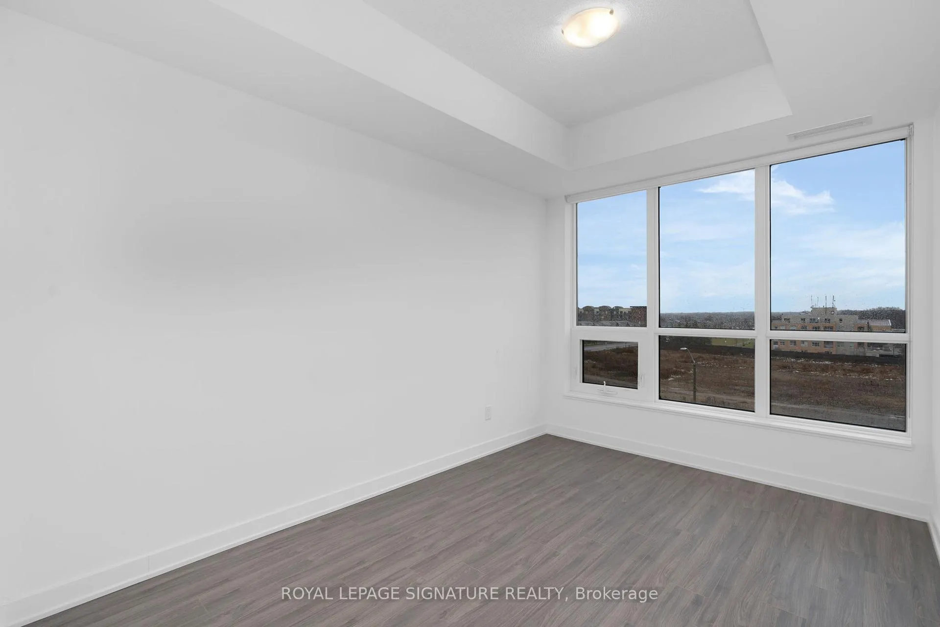 Photo 10 of Unit 421, 681 Yonge Street, Barrie, Painswick South — HOMEH