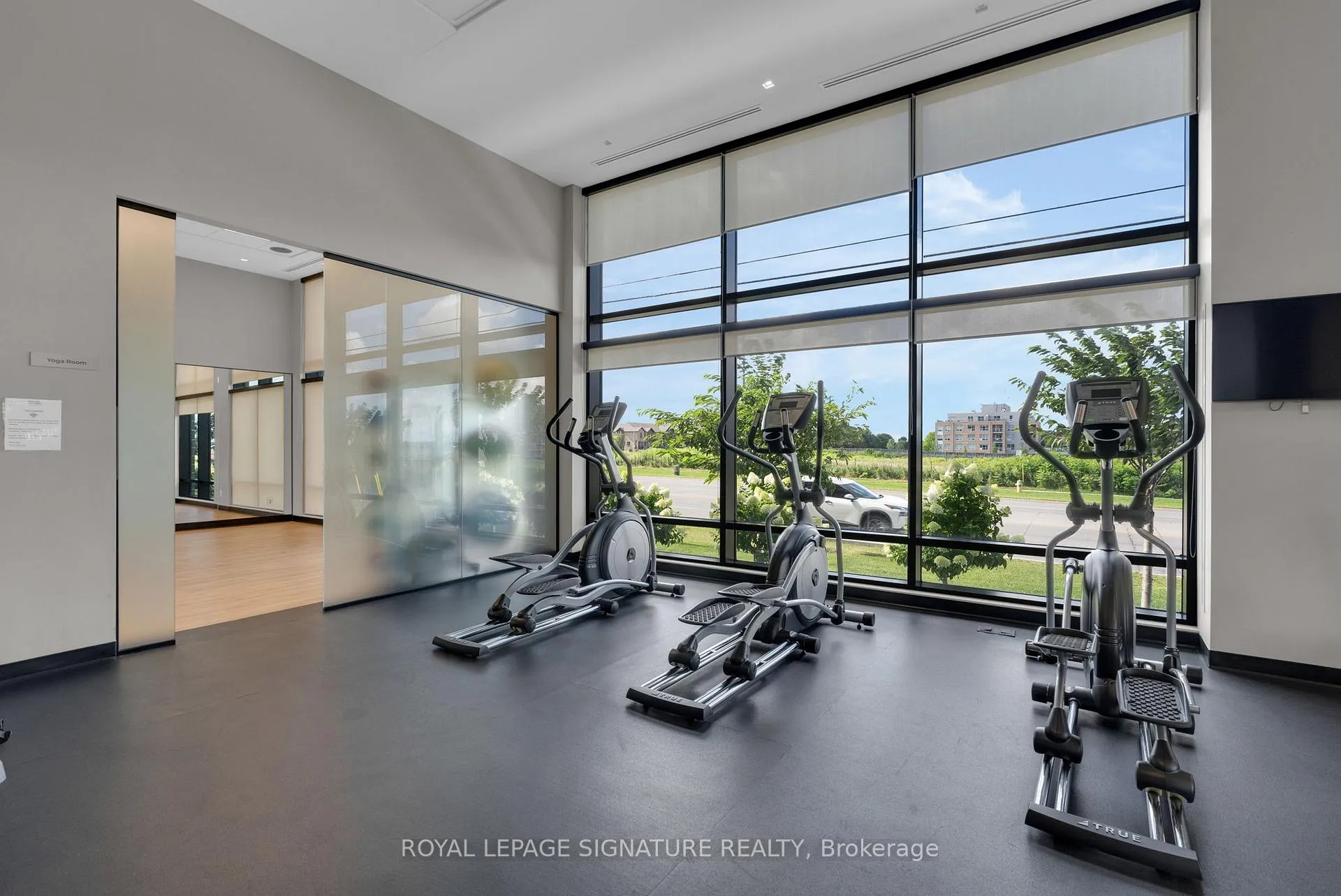 Photo 19 of Unit 421, 681 Yonge Street, Barrie, Painswick South — HOMEH