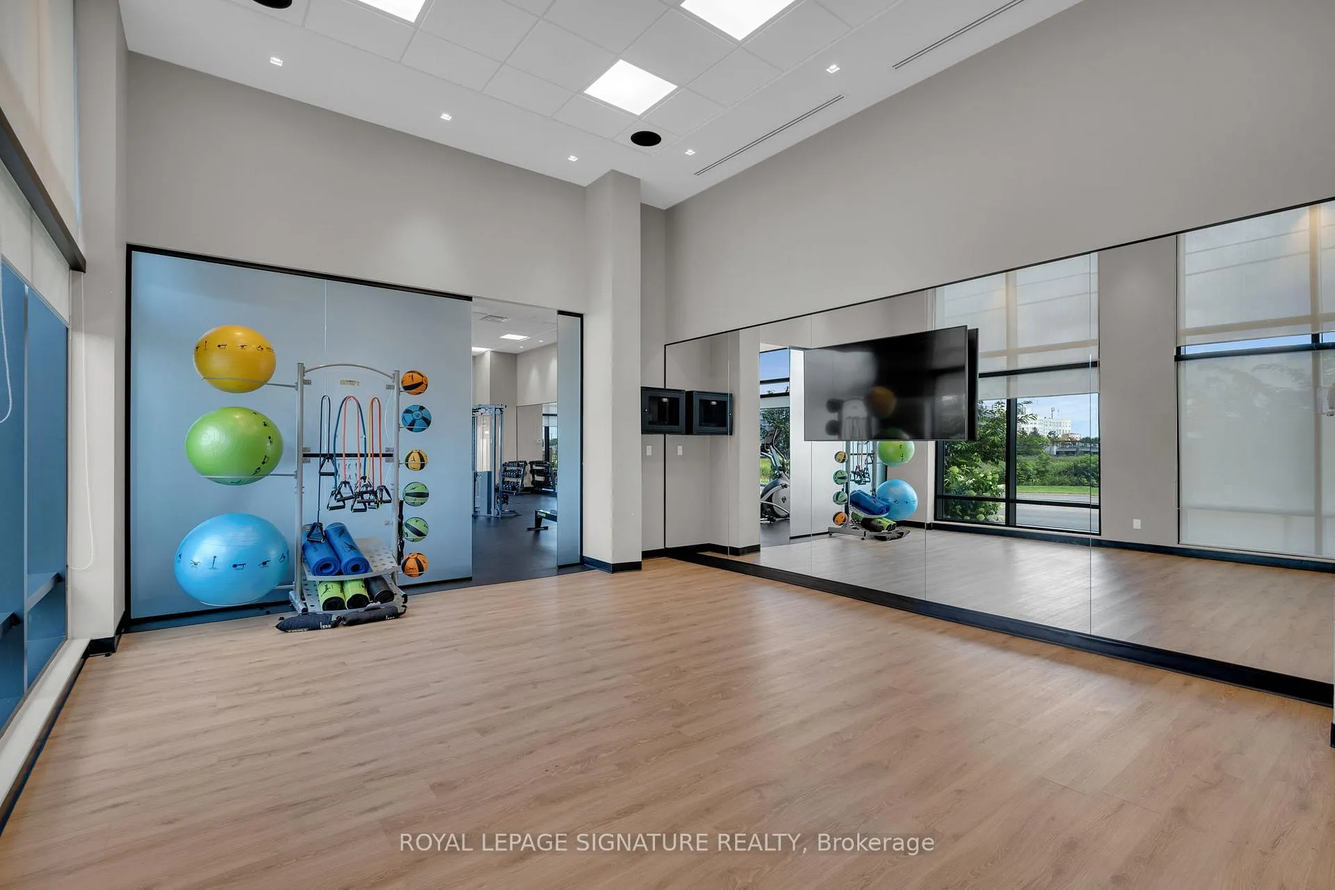 Photo 20 of Unit 421, 681 Yonge Street, Barrie, Painswick South — HOMEH