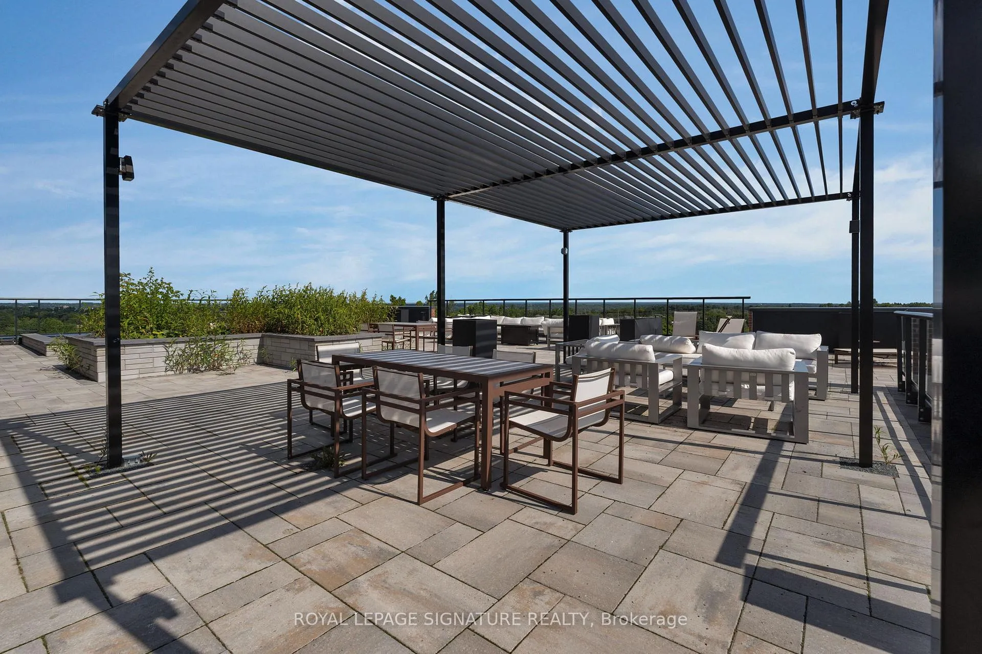 Photo 25 of Unit 421, 681 Yonge Street, Barrie, Painswick South — HOMEH