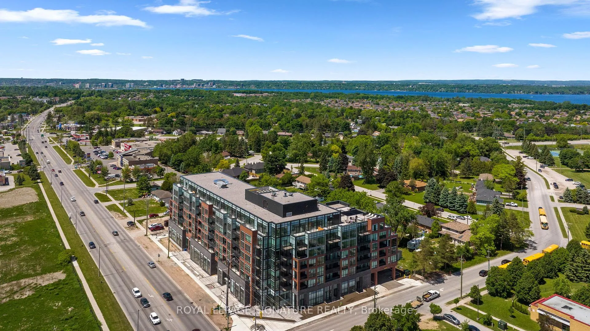 Photo 29 of Unit 421, 681 Yonge Street, Barrie, Painswick South — HOMEH