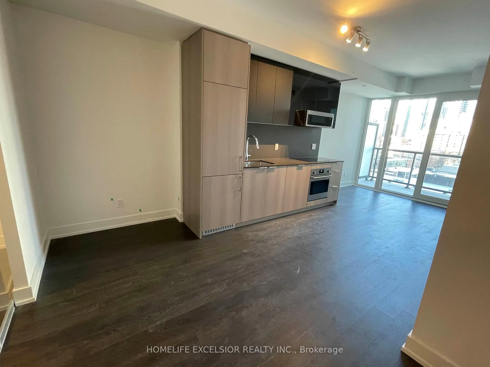 Photo 3 of Unit 907, 308 Jarvis Street, Toronto, Church-Yonge Corridor — HOMEH