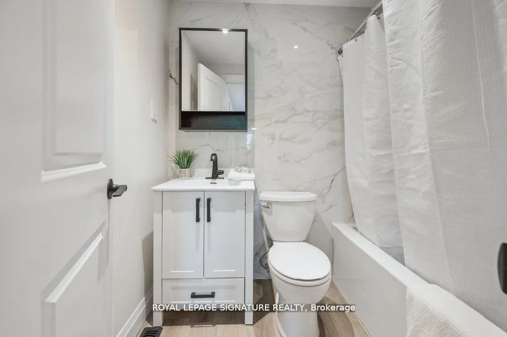 Photo 9 of 1856 John Street, Markham, Bayview Fairway-Bayview Country Club Estates — HOMEH
