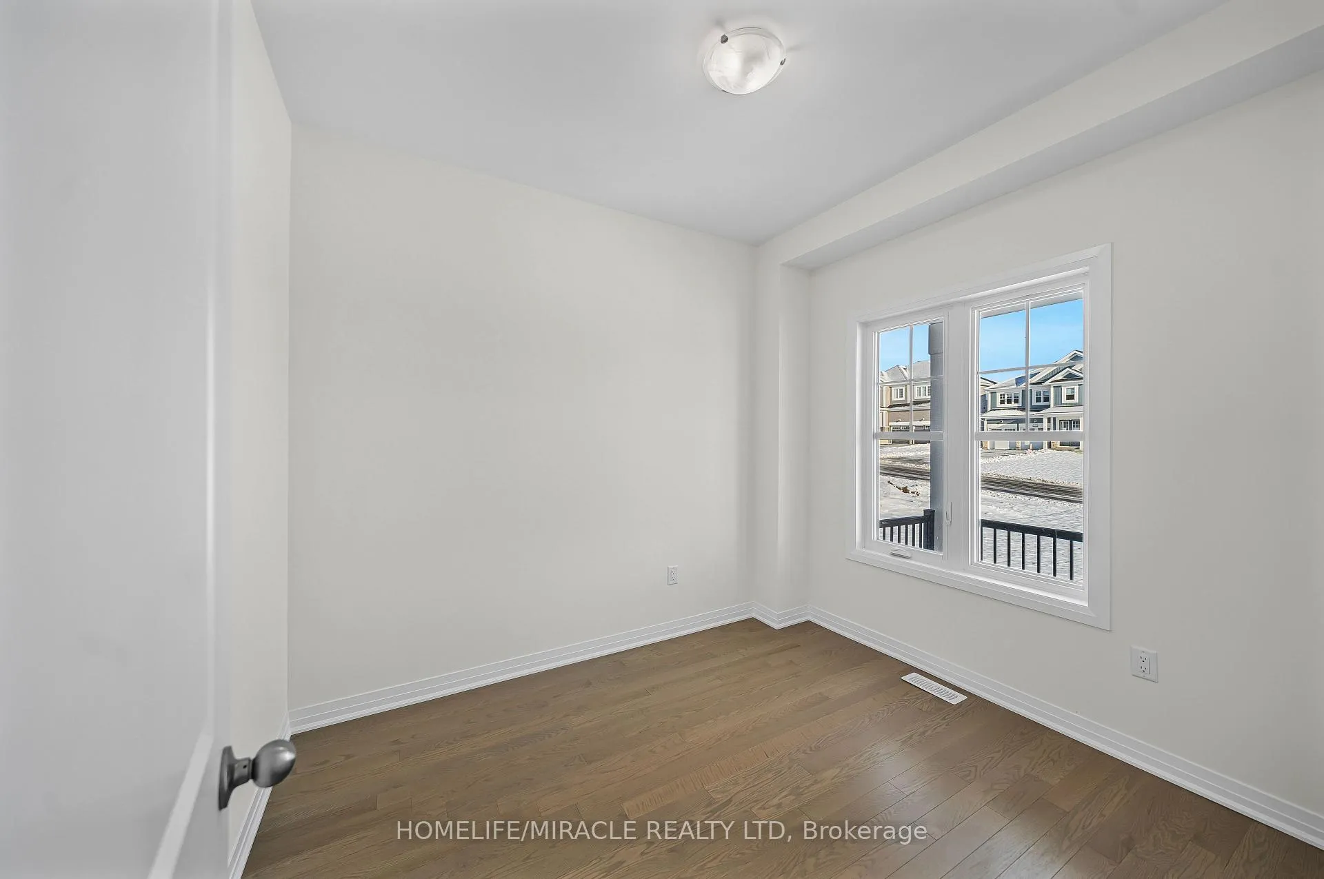 Photo 6 of 103 Windermere Boulevard, Loyalist, Bath — HOMEH