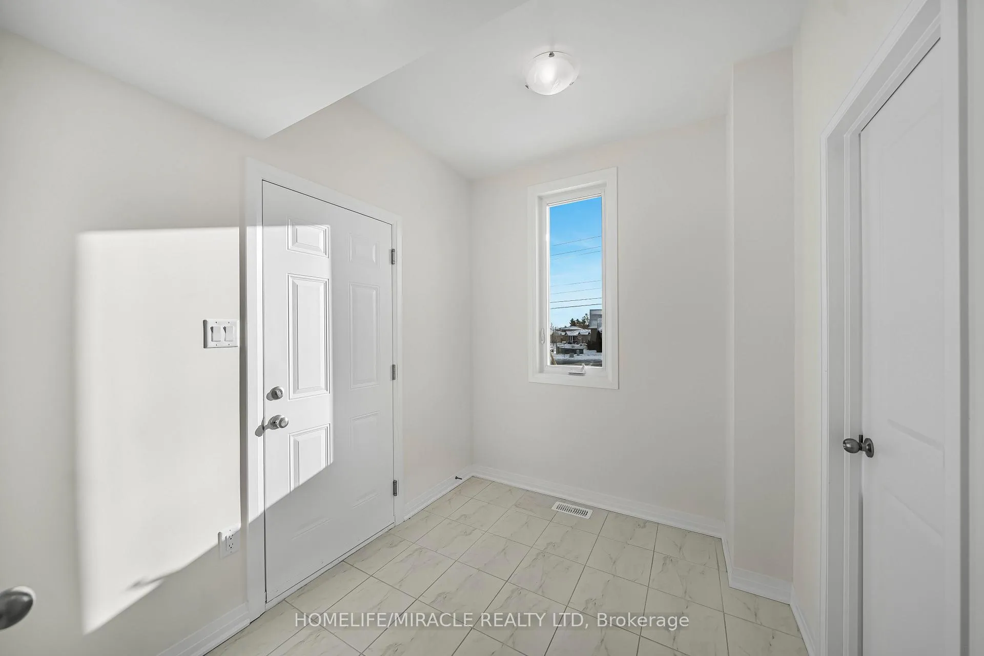 Photo 13 of 103 Windermere Boulevard, Loyalist, Bath — HOMEH