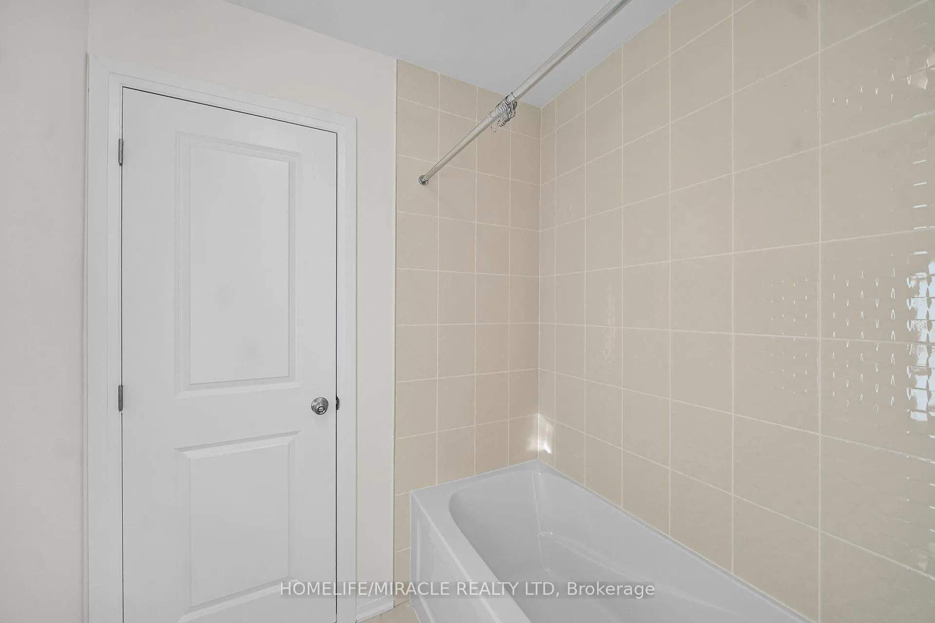 Photo 36 of 103 Windermere Boulevard, Loyalist, Bath — HOMEH