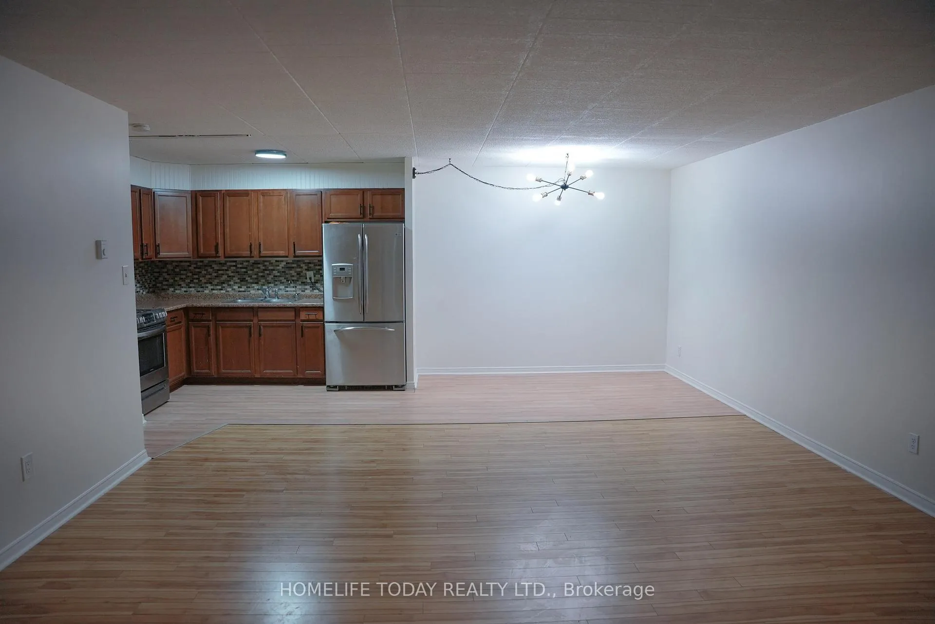 Photo 2 of Unit 204, 71 Vanier Drive, Kitchener, Rockway — HOMEH