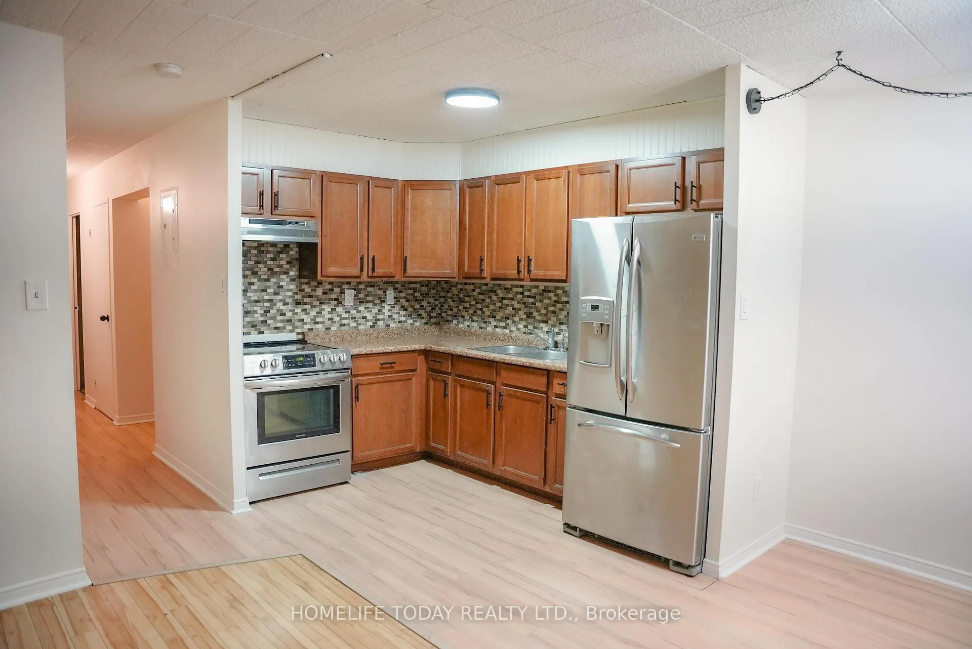 Photo 3 of Unit 204, 71 Vanier Drive, Kitchener, Rockway — HOMEH