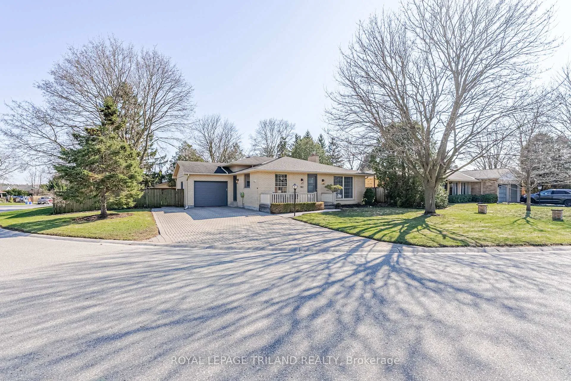 Photo 6 of 183 Canterbury Drive, Thames Centre, Dorchester — HOMEH