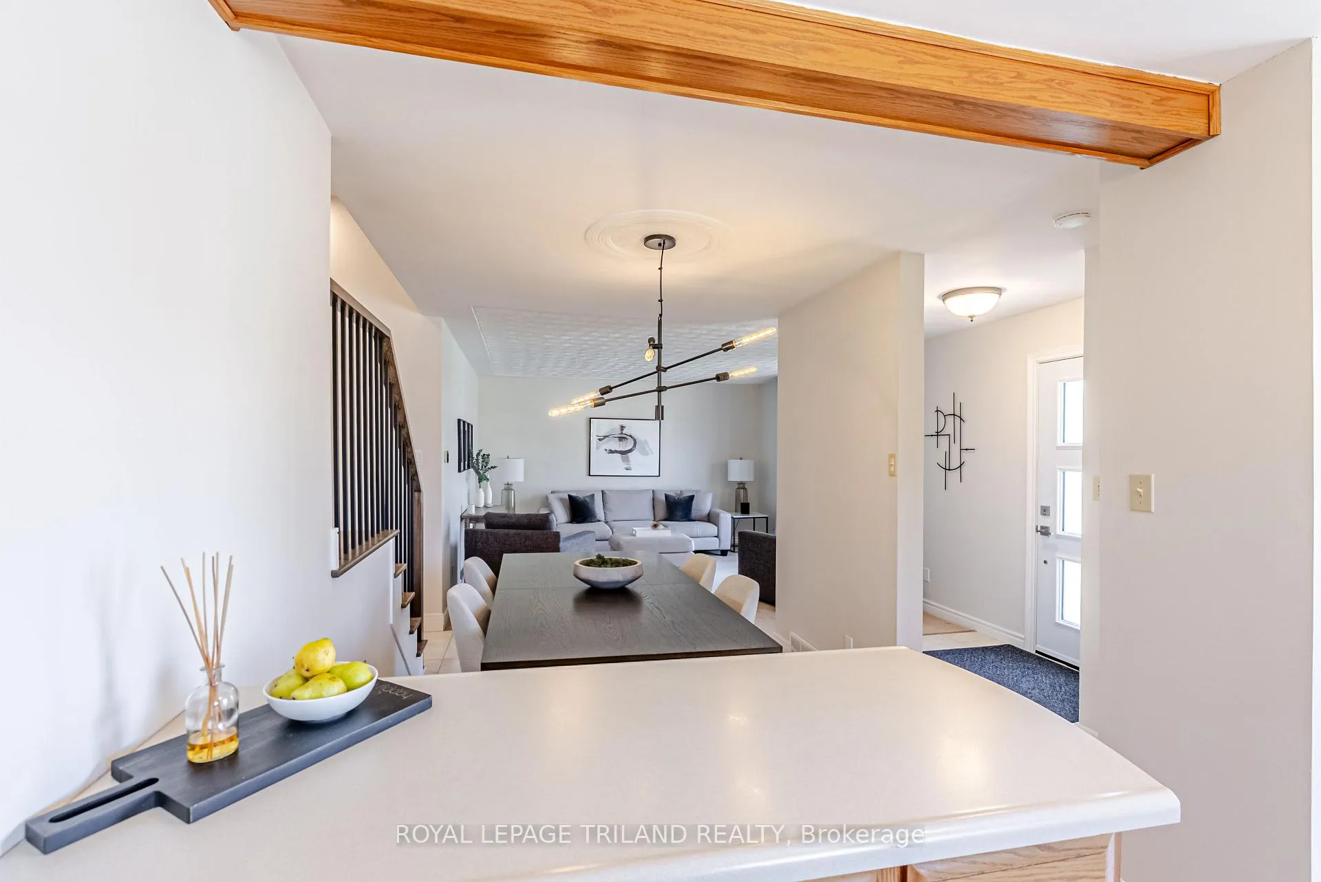 Photo 19 of 183 Canterbury Drive, Thames Centre, Dorchester — HOMEH