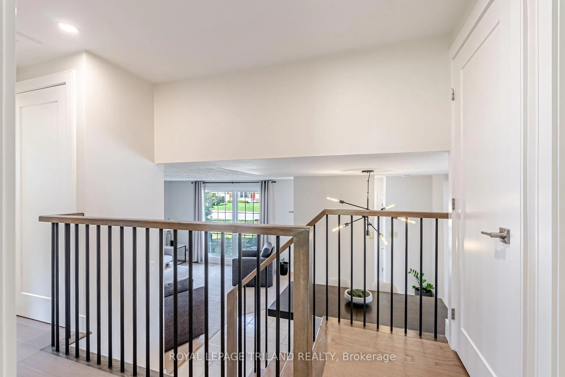 Photo 20 of 183 Canterbury Drive, Thames Centre, Dorchester — HOMEH