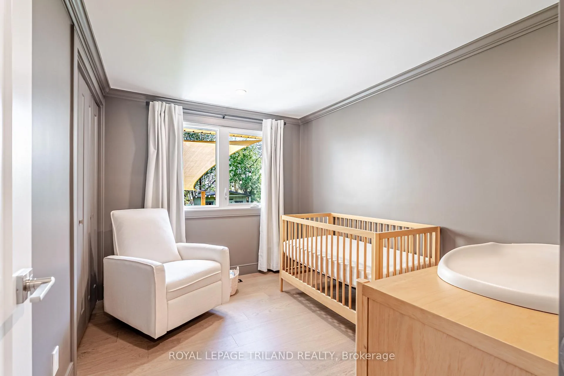 Photo 23 of 183 Canterbury Drive, Thames Centre, Dorchester — HOMEH
