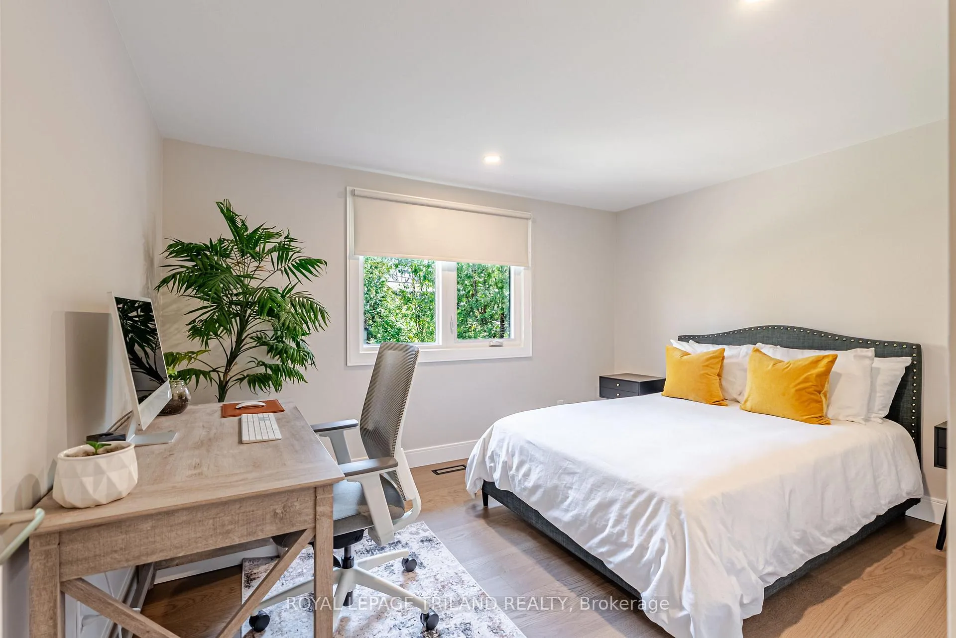 Photo 24 of 183 Canterbury Drive, Thames Centre, Dorchester — HOMEH