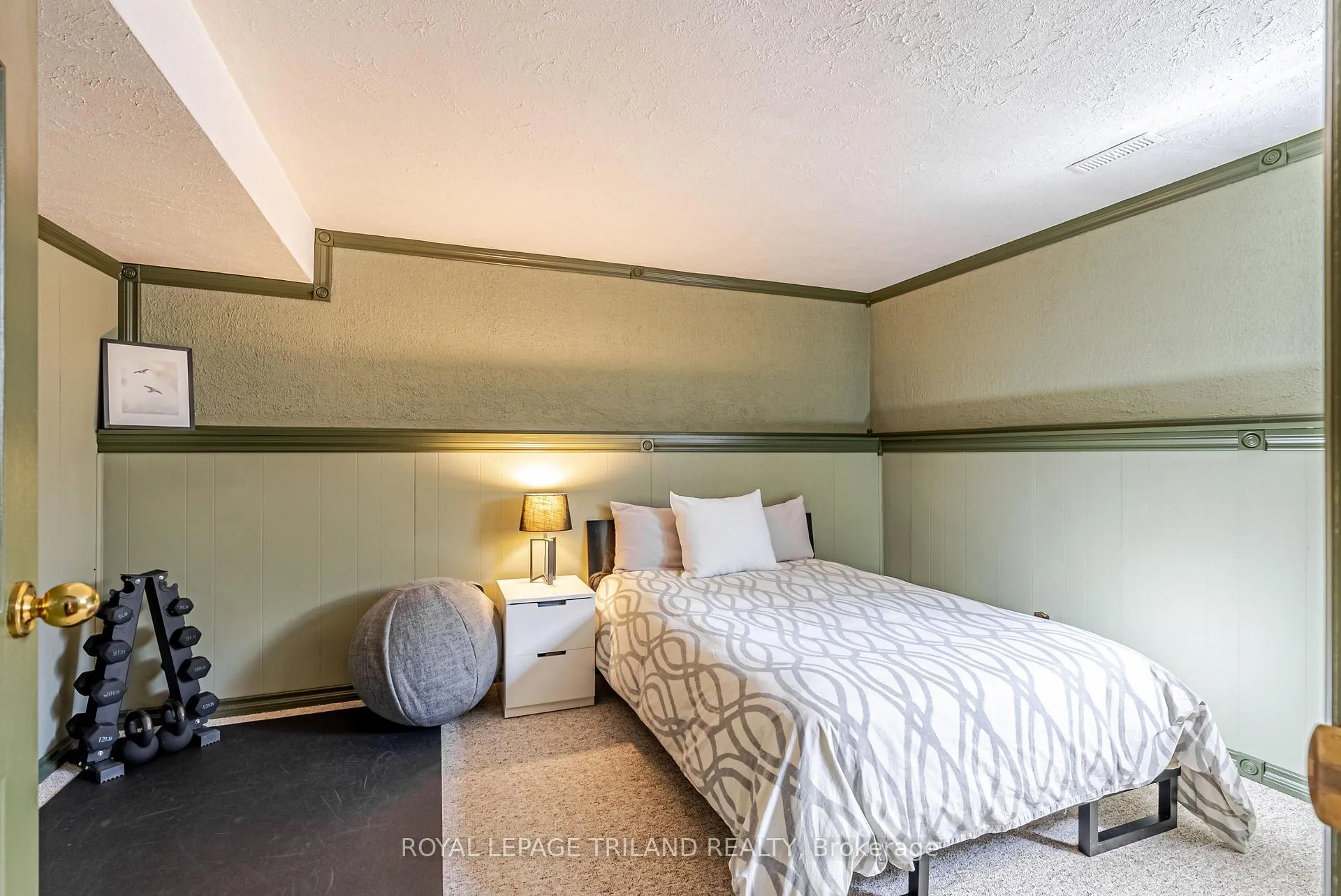 Photo 31 of 183 Canterbury Drive, Thames Centre, Dorchester — HOMEH