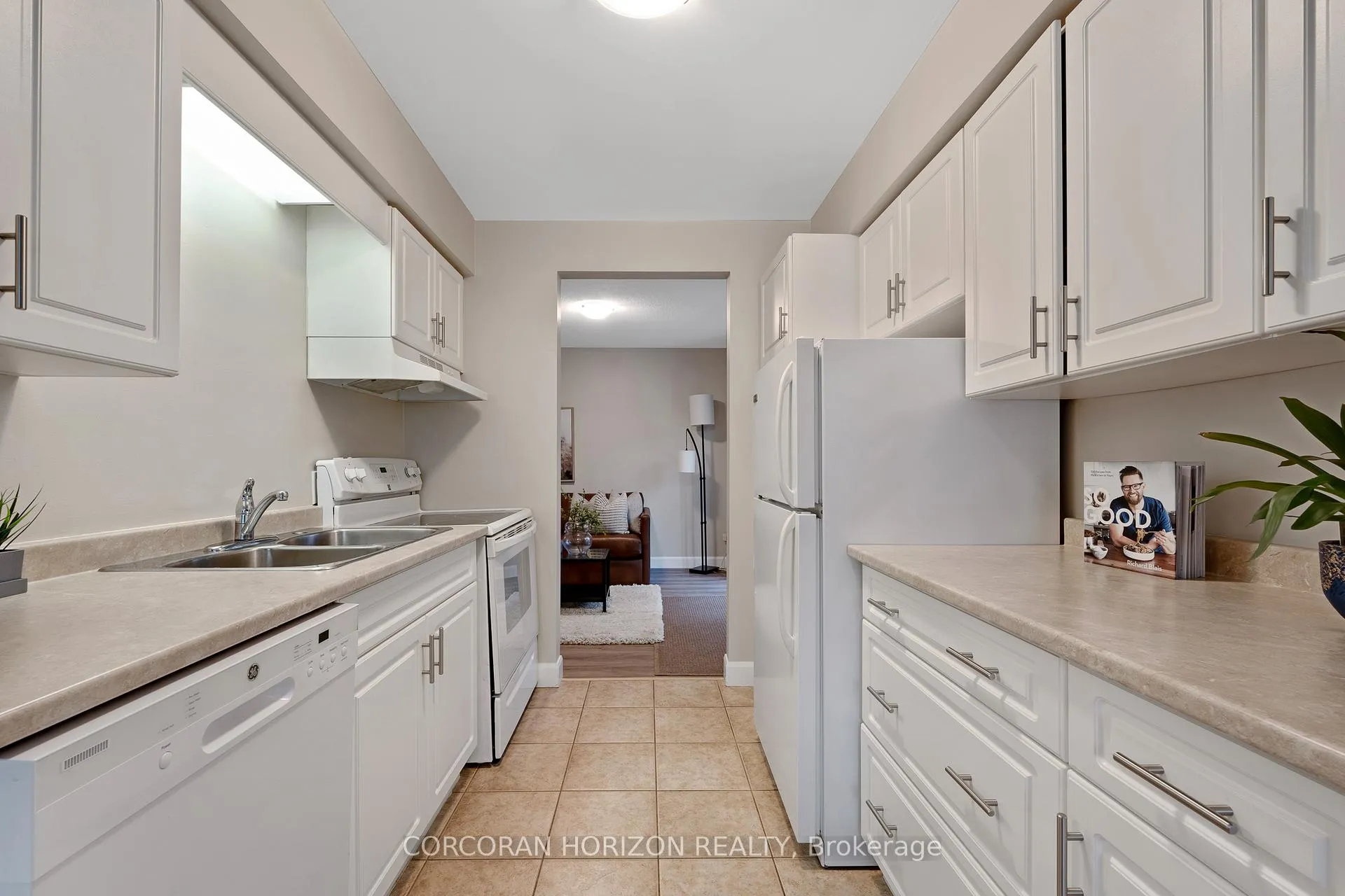 Photo 8 of Unit 13, 476 Kingscourt Drive, Waterloo — HOMEH