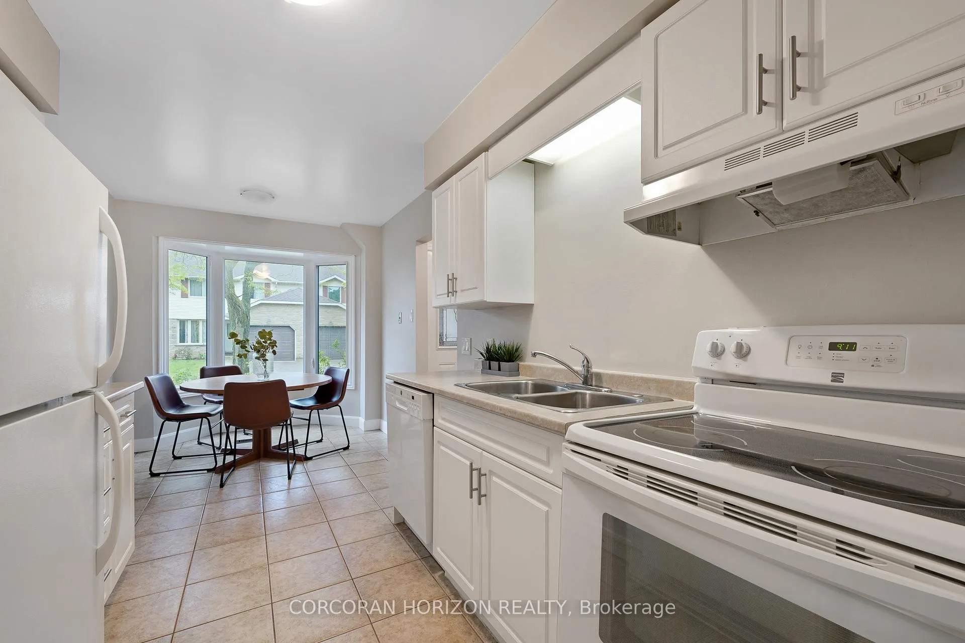 Photo 11 of Unit 13, 476 Kingscourt Drive, Waterloo — HOMEH