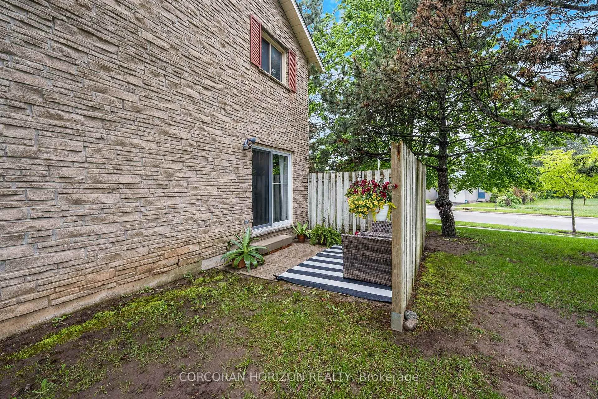 Photo 33 of Unit 13, 476 Kingscourt Drive, Waterloo — HOMEH