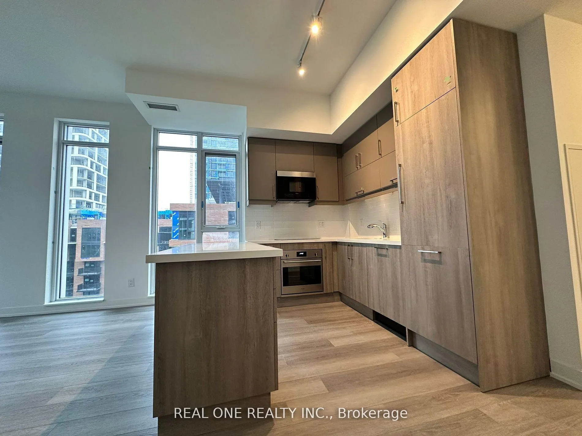 Photo 3 of Unit 1010, 8119 Birchmount Road, Markham, Unionville — HOMEH