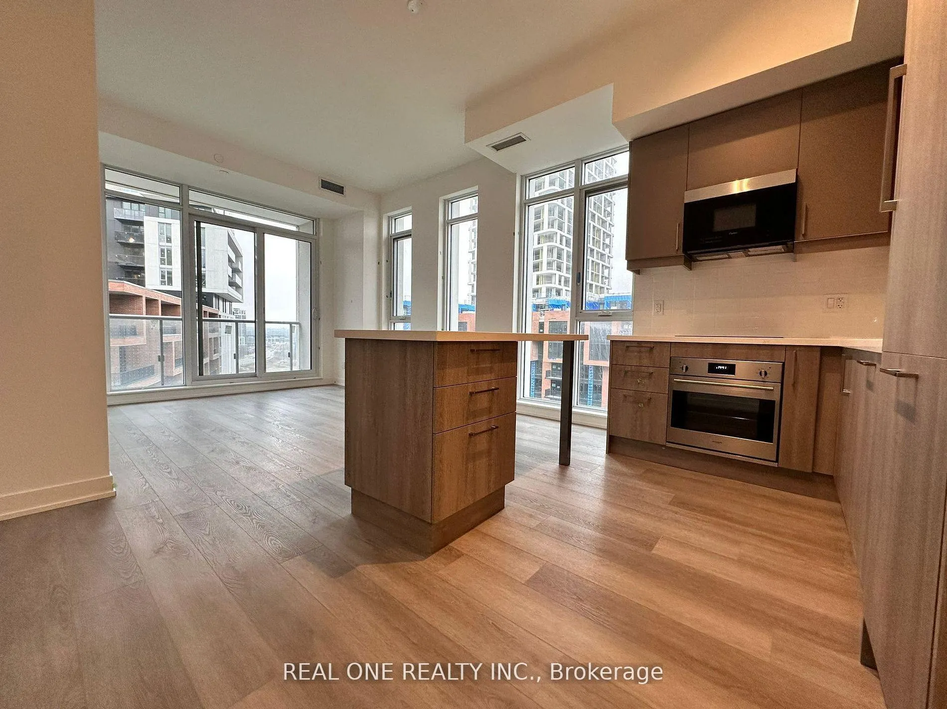 Photo 4 of Unit 1010, 8119 Birchmount Road, Markham, Unionville — HOMEH
