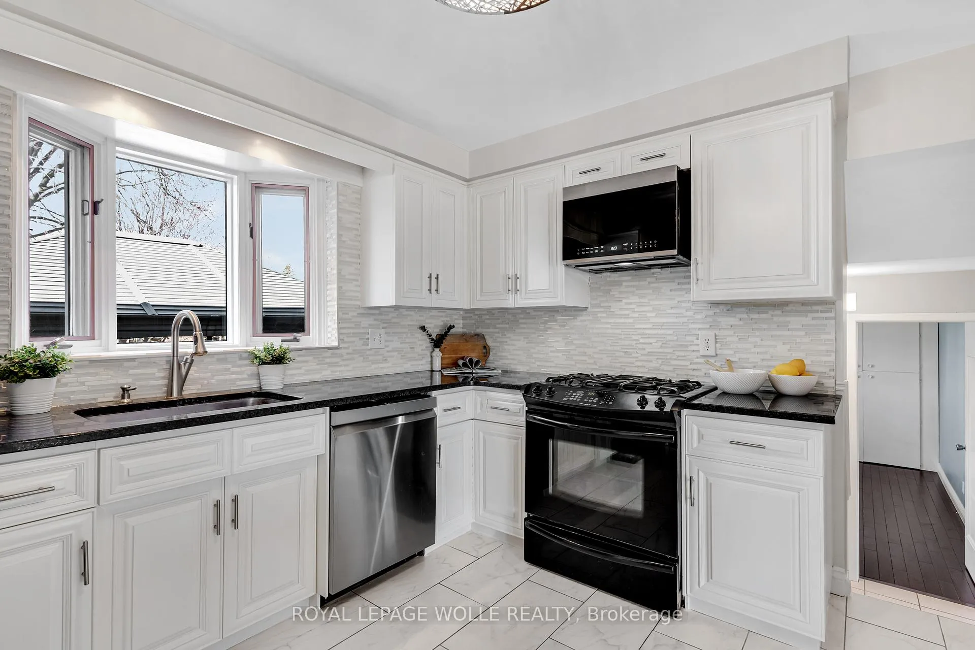 Photo 15 of 86 McGarry Drive, Kitchener — HOMEH