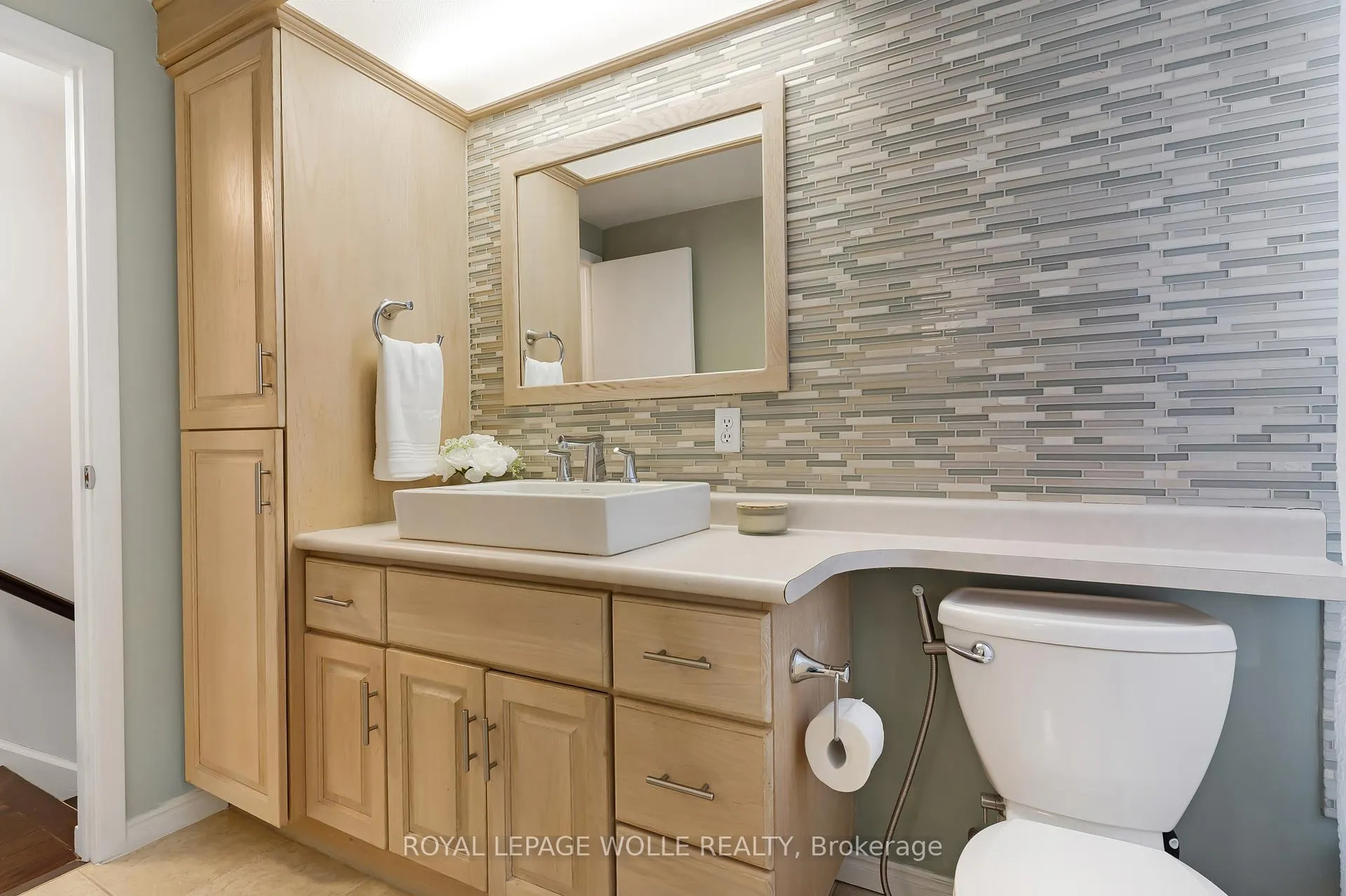 Photo 21 of 86 McGarry Drive, Kitchener — HOMEH