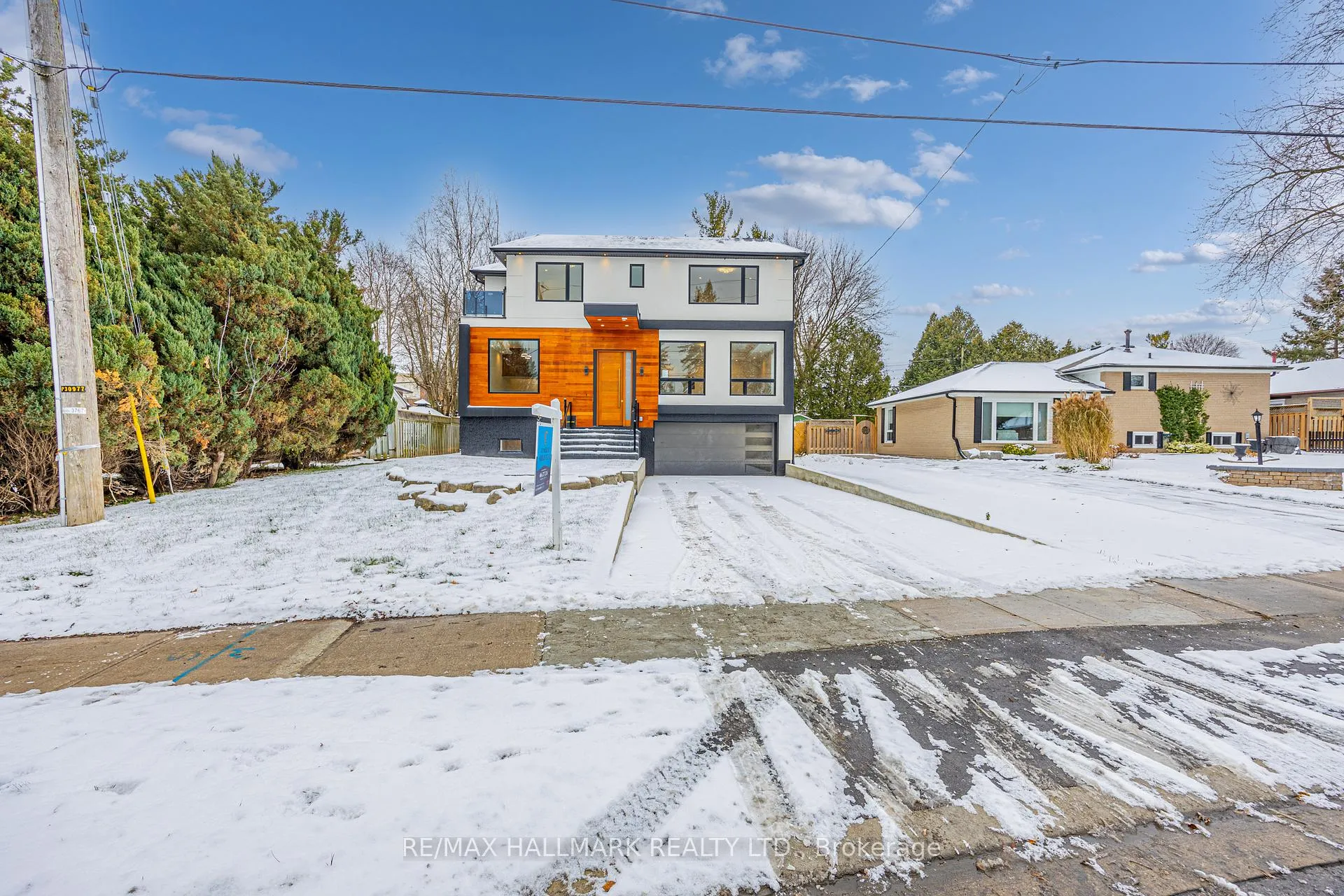 Photo 1 of 69 Aurora Heights Drive S, Aurora, Aurora Heights — HOMEH