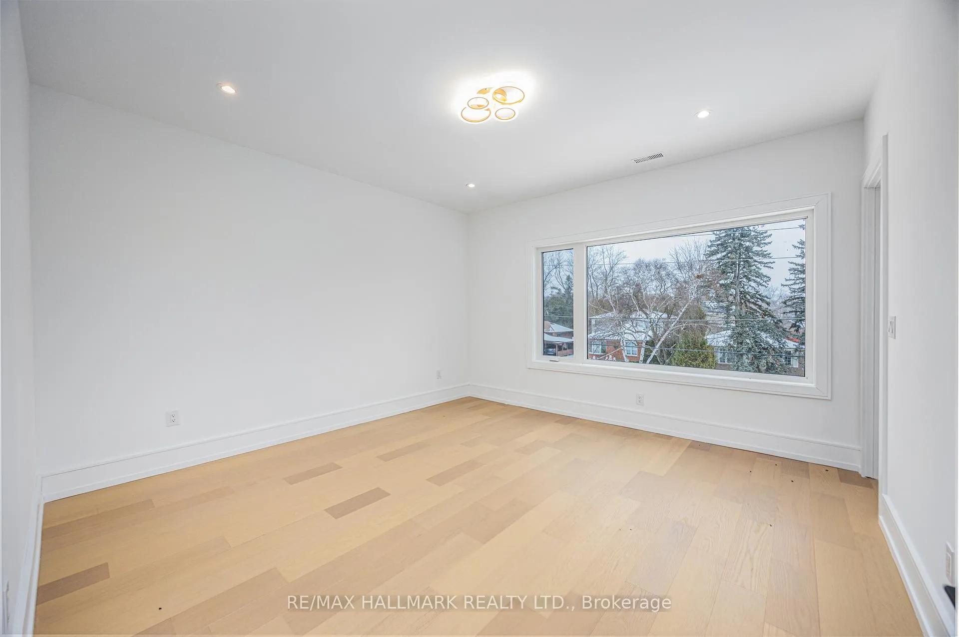 Photo 20 of 69 Aurora Heights Drive S, Aurora, Aurora Heights — HOMEH