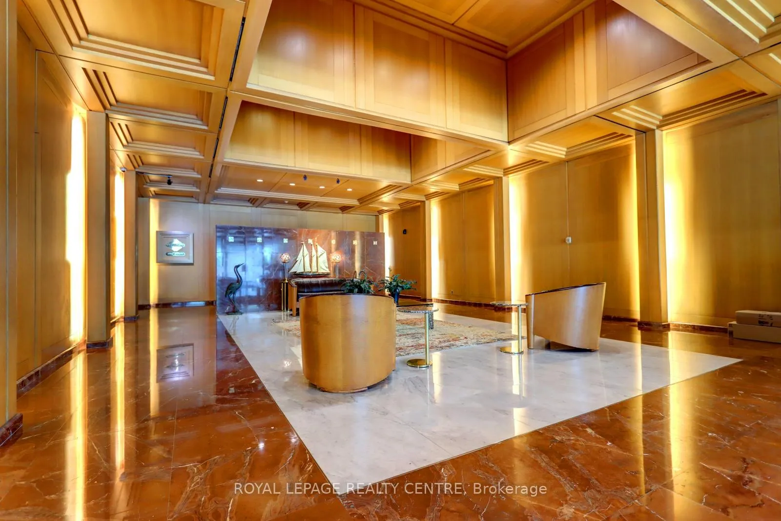 Photo 2 of Unit 401W, 480 Queens Quay W, Toronto, Waterfront Communities — HOMEH