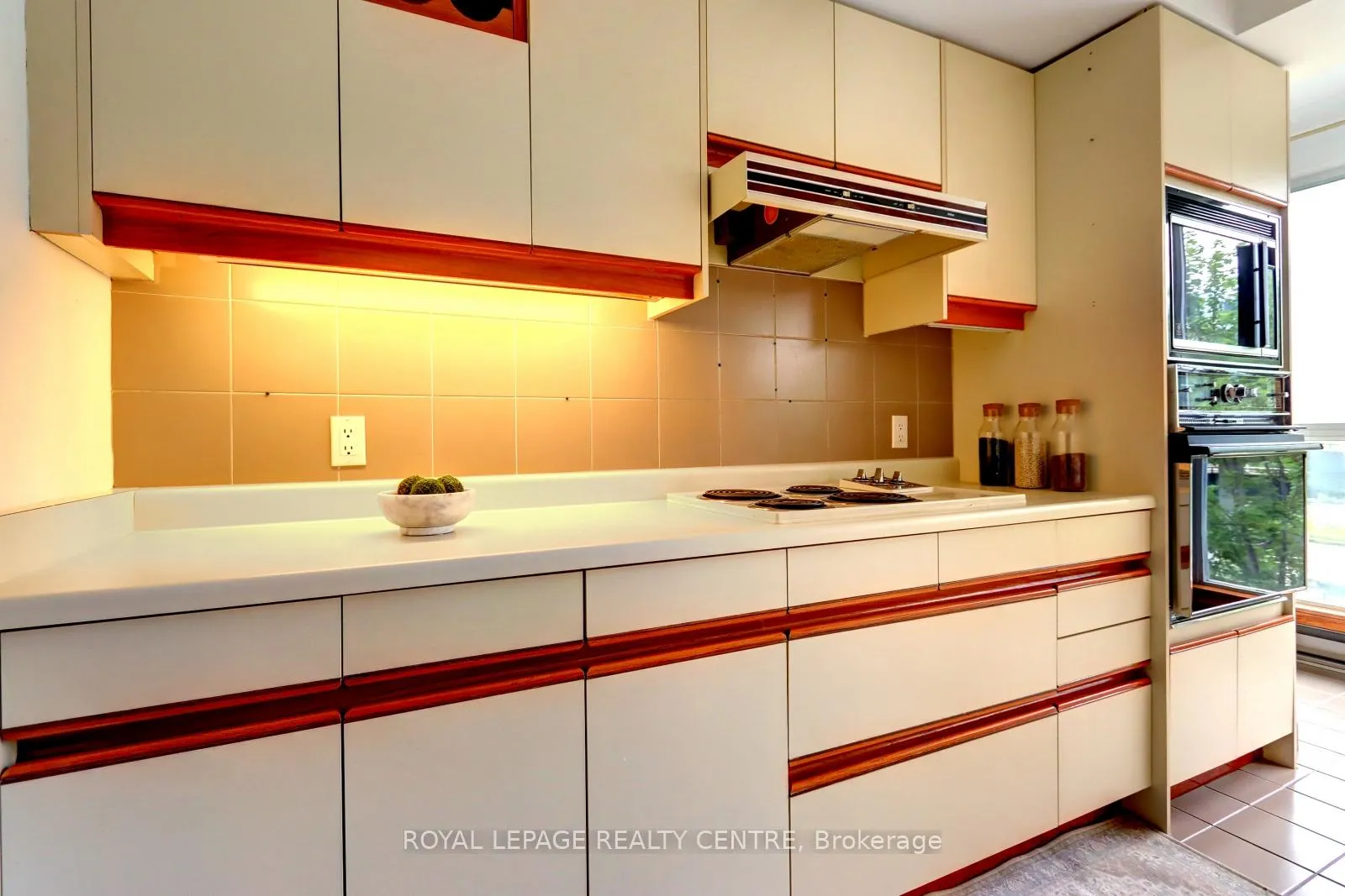 Photo 10 of Unit 401W, 480 Queens Quay W, Toronto, Waterfront Communities — HOMEH