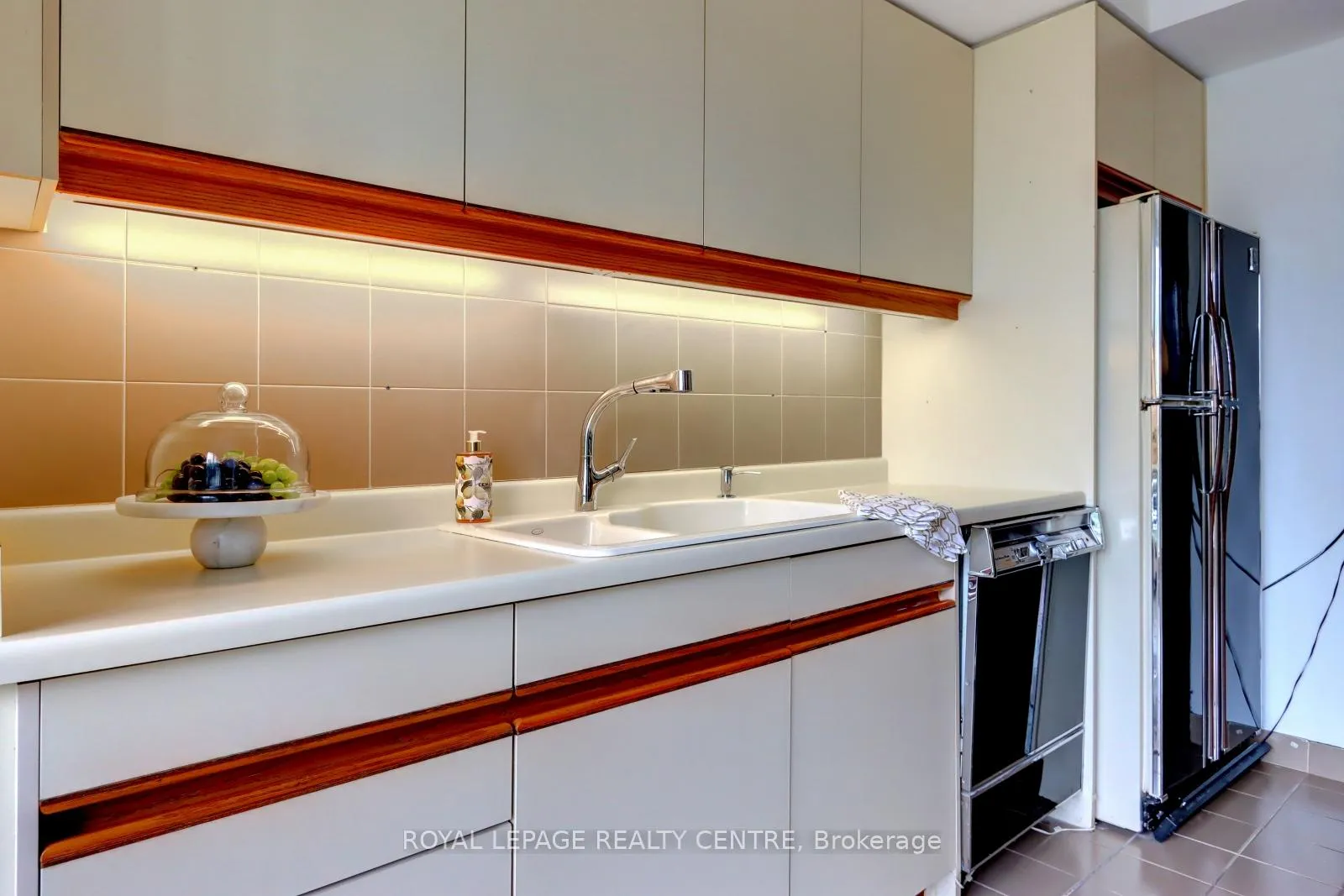Photo 11 of Unit 401W, 480 Queens Quay W, Toronto, Waterfront Communities — HOMEH