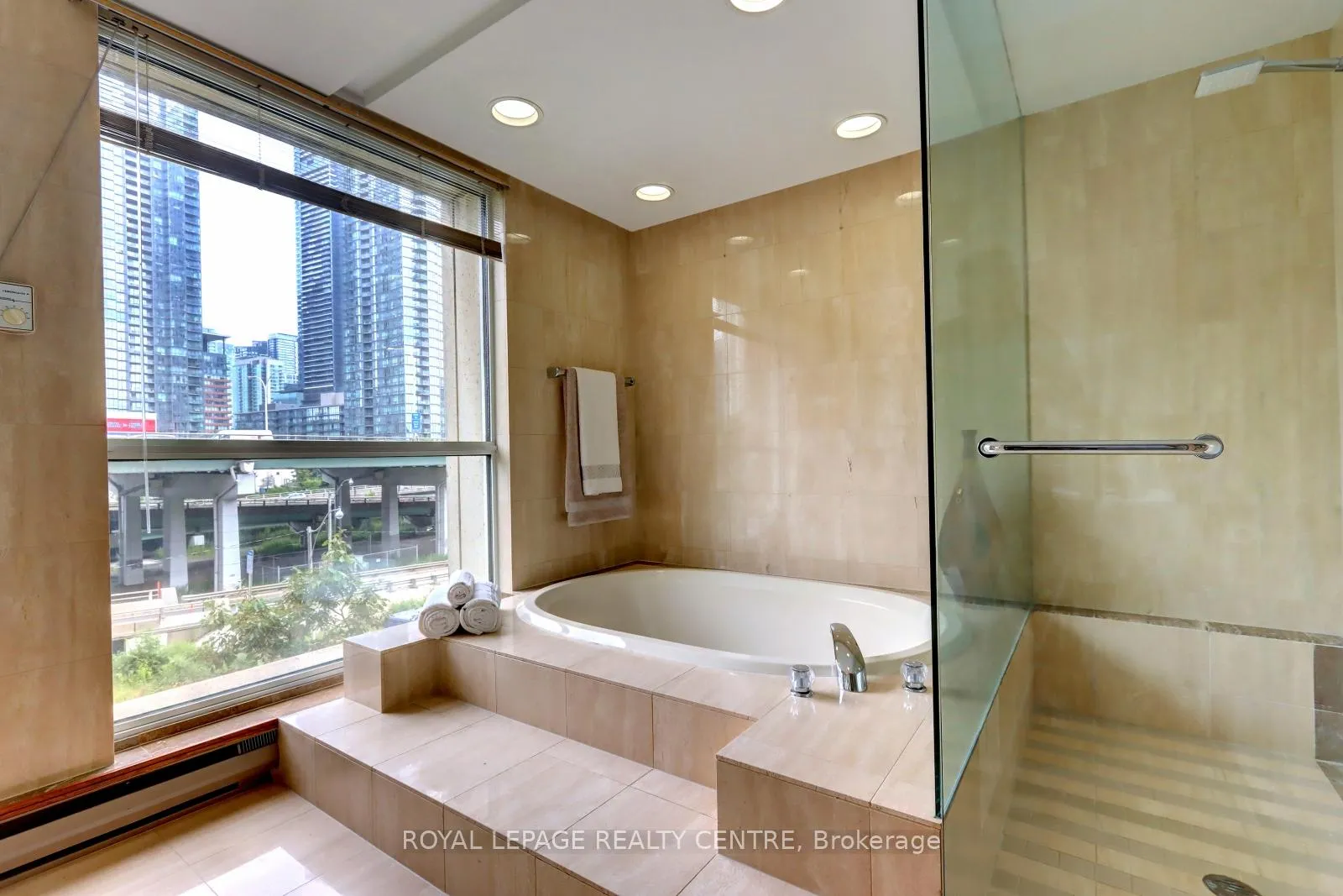 Photo 30 of Unit 401W, 480 Queens Quay W, Toronto, Waterfront Communities — HOMEH