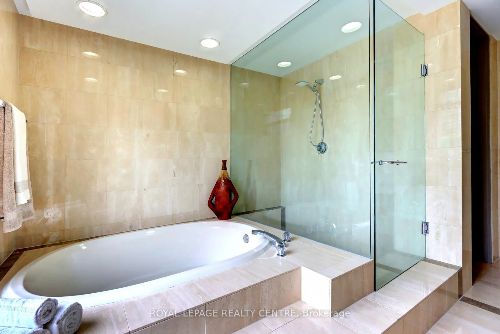 Photo 31 of Unit 401W, 480 Queens Quay W, Toronto, Waterfront Communities — HOMEH