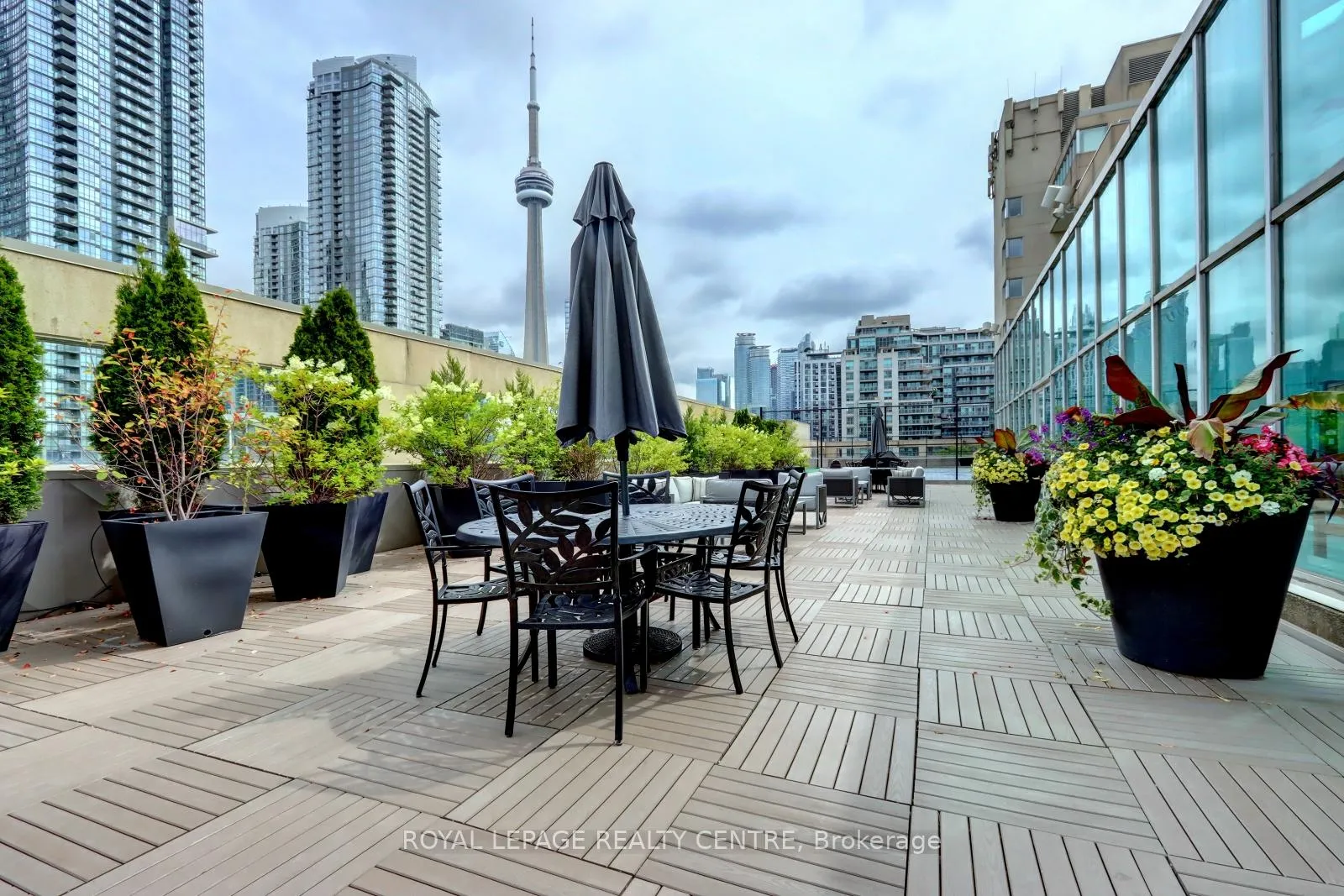 Photo 38 of Unit 401W, 480 Queens Quay W, Toronto, Waterfront Communities — HOMEH