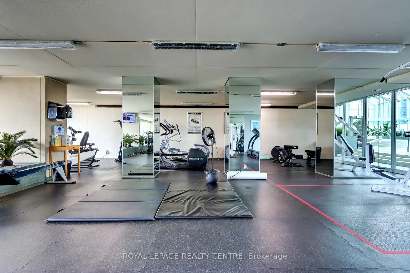 Photo 43 of Unit 401W, 480 Queens Quay W, Toronto, Waterfront Communities — HOMEH