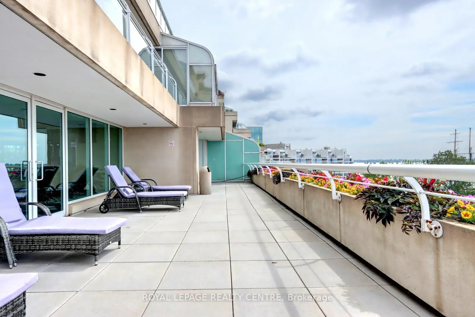 Photo 45 of Unit 401W, 480 Queens Quay W, Toronto, Waterfront Communities — HOMEH