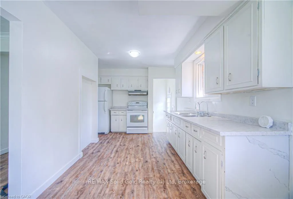 Photo 8 of 24 Prince Street, Waterloo — HOMEH