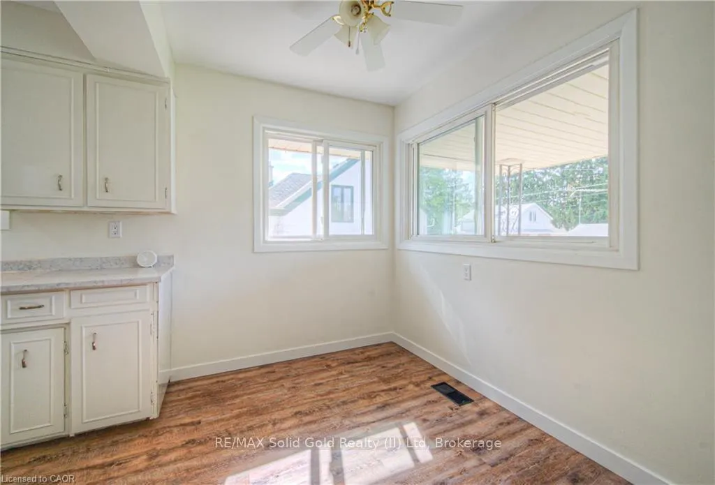 Photo 12 of 24 Prince Street, Waterloo — HOMEH