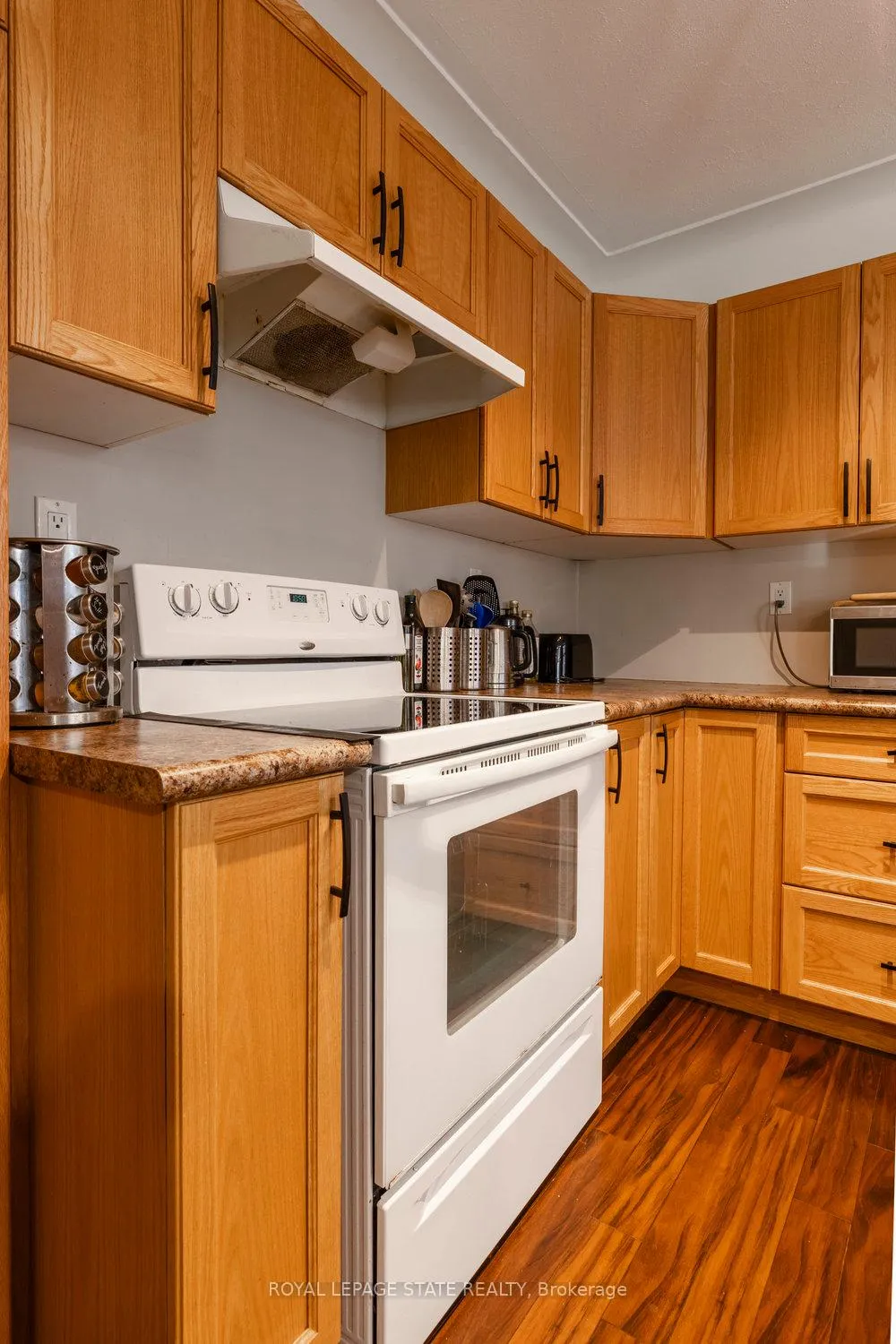 Photo 25 of Unit 8, 9 Rockwood Place, Hamilton, Durand — HOMEH