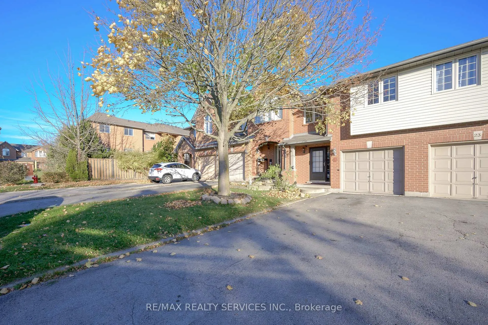 Front of 25 Westvillage Drive