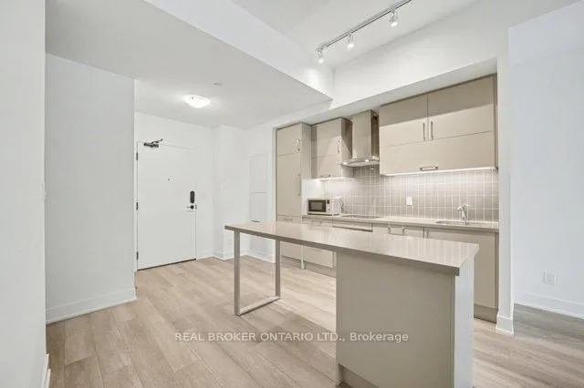 Photo 7 of Unit 921, 56 Andre De Grasse Street S, Markham, Unionville — HOMEH