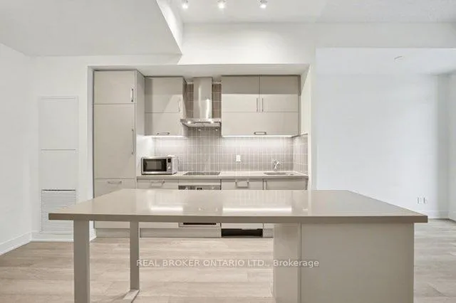 Photo 9 of Unit 921, 56 Andre De Grasse Street S, Markham, Unionville — HOMEH