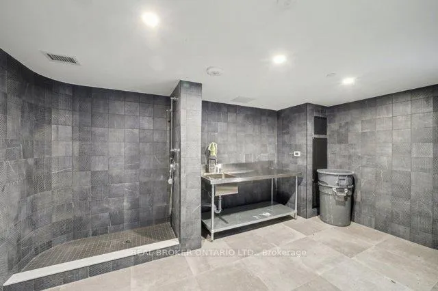 Photo 31 of Unit 921, 56 Andre De Grasse Street S, Markham, Unionville — HOMEH