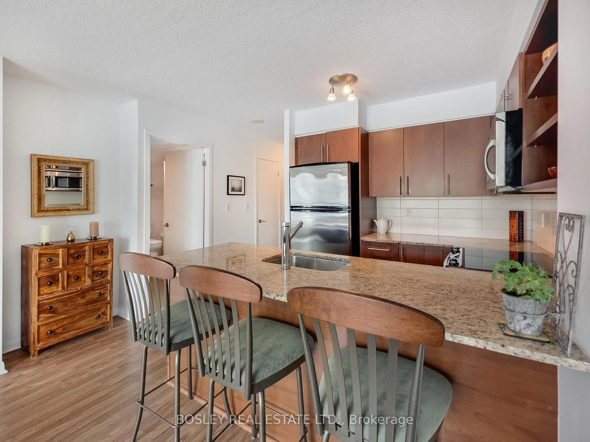 Photo 10 of Unit 1215, 96 St Patrick Street, Toronto, Kensington-Chinatown — HOMEH