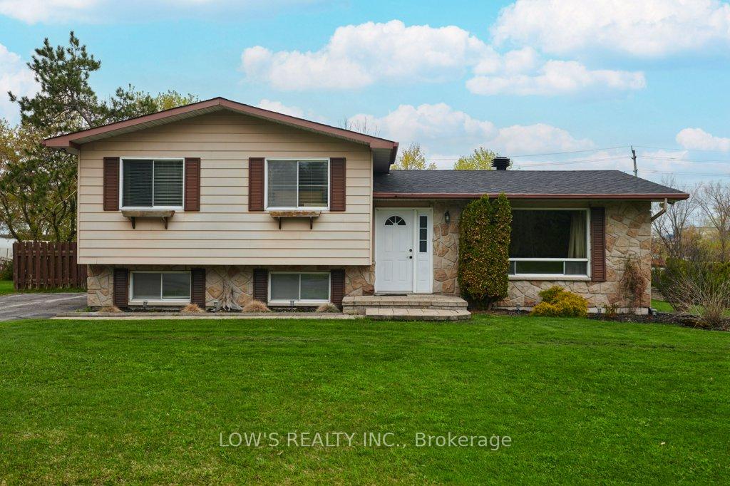 Photo 1 of 774 Burroughs Street, Champlain, L'Orignal — HOMEH