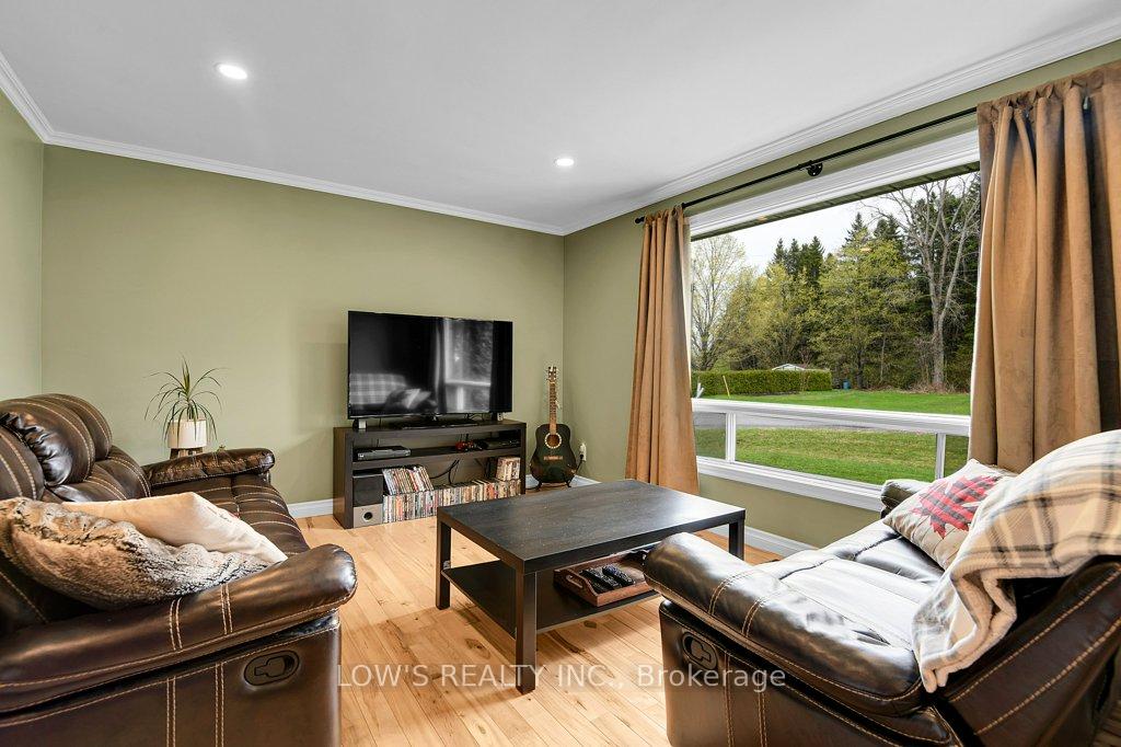Photo 8 of 774 Burroughs Street, Champlain, L'Orignal — HOMEH