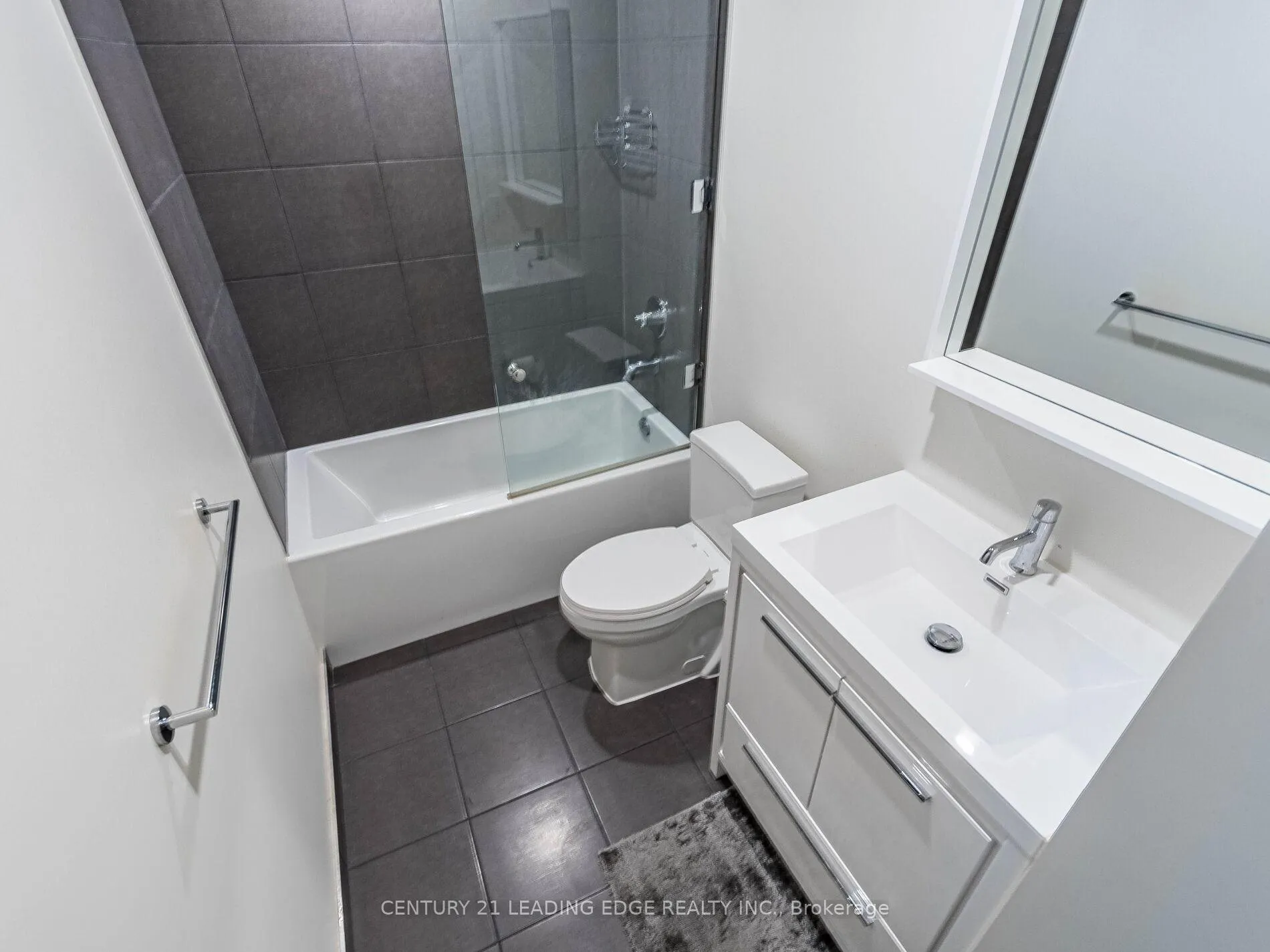 Photo 8 of Unit 402, 212 King William Street, Hamilton, Beasley — HOMEH